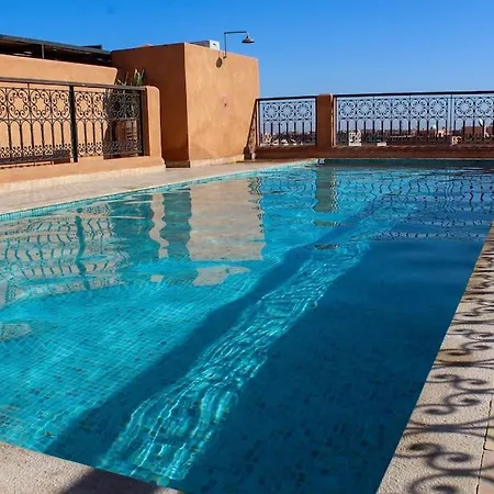 App. Traversant Au Gueliz + Piscine Sur Le Toit مراكش المظهر الخارجي الصورة